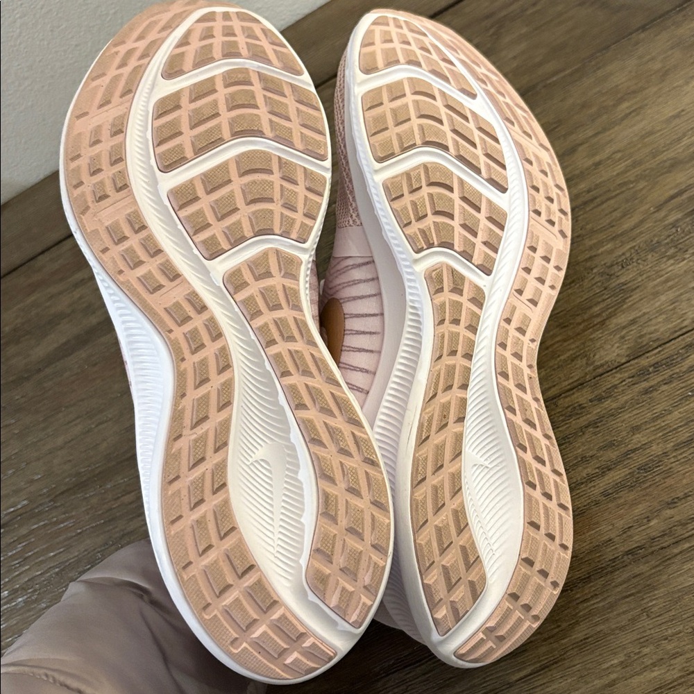 ❌SOLD❌EUC [Nike] Downshifter 11 Lightweight Running Sneakers Pink Women’s 10 - Picture 10 of 13